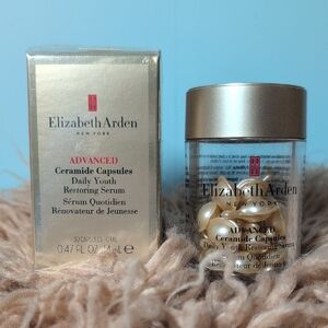 Elizabeth Arden Advanced Ceramide Capsules Serum Moisturizer
